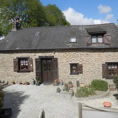 La Petite Cretouffiere - Naturiste - Adult Only * Colombiers-du-Plessis