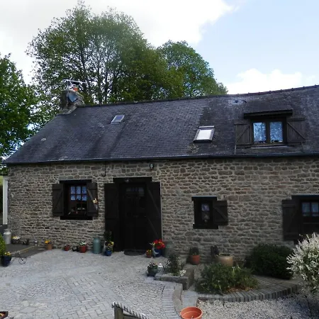 La Petite Cretouffiere - Naturiste - Adult Only Frühstückspension