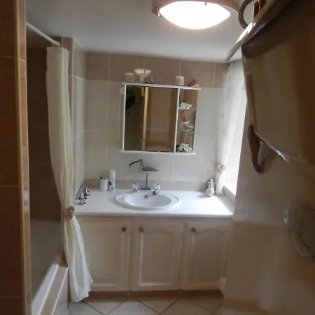 La Petite Cretouffiere - Naturiste - Adult Only Frühstückspension Colombiers-du-Plessis