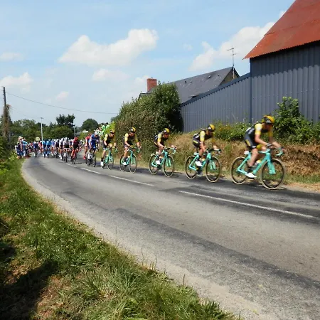 La Petite Cretouffiere - Naturiste - Adult Only Couette-café *