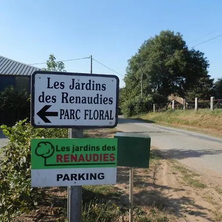 La Petite Cretouffiere - Naturiste - Adult Only * Colombiers-du-Plessis