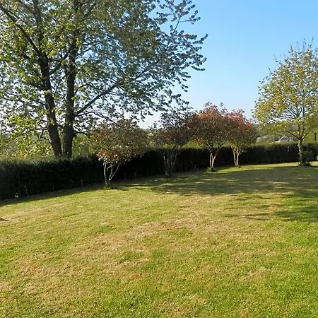 Lpc Naturiste - Adult Only Naturist Bed & Breakfast Colombiers-du-Plessis