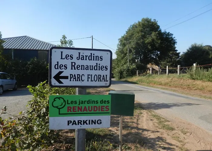 La Petite Cretouffiere - Naturiste - Adult Only * Colombiers-du-Plessis